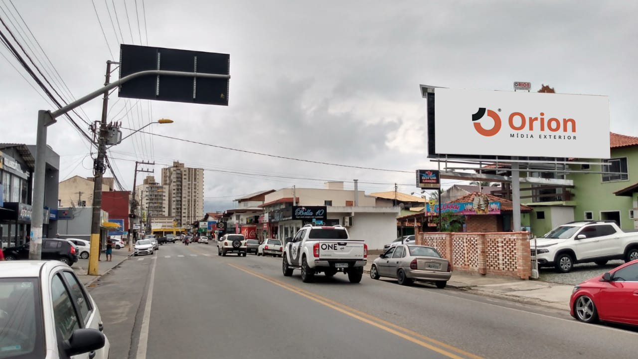 Avenida Nereu Ramos, 135